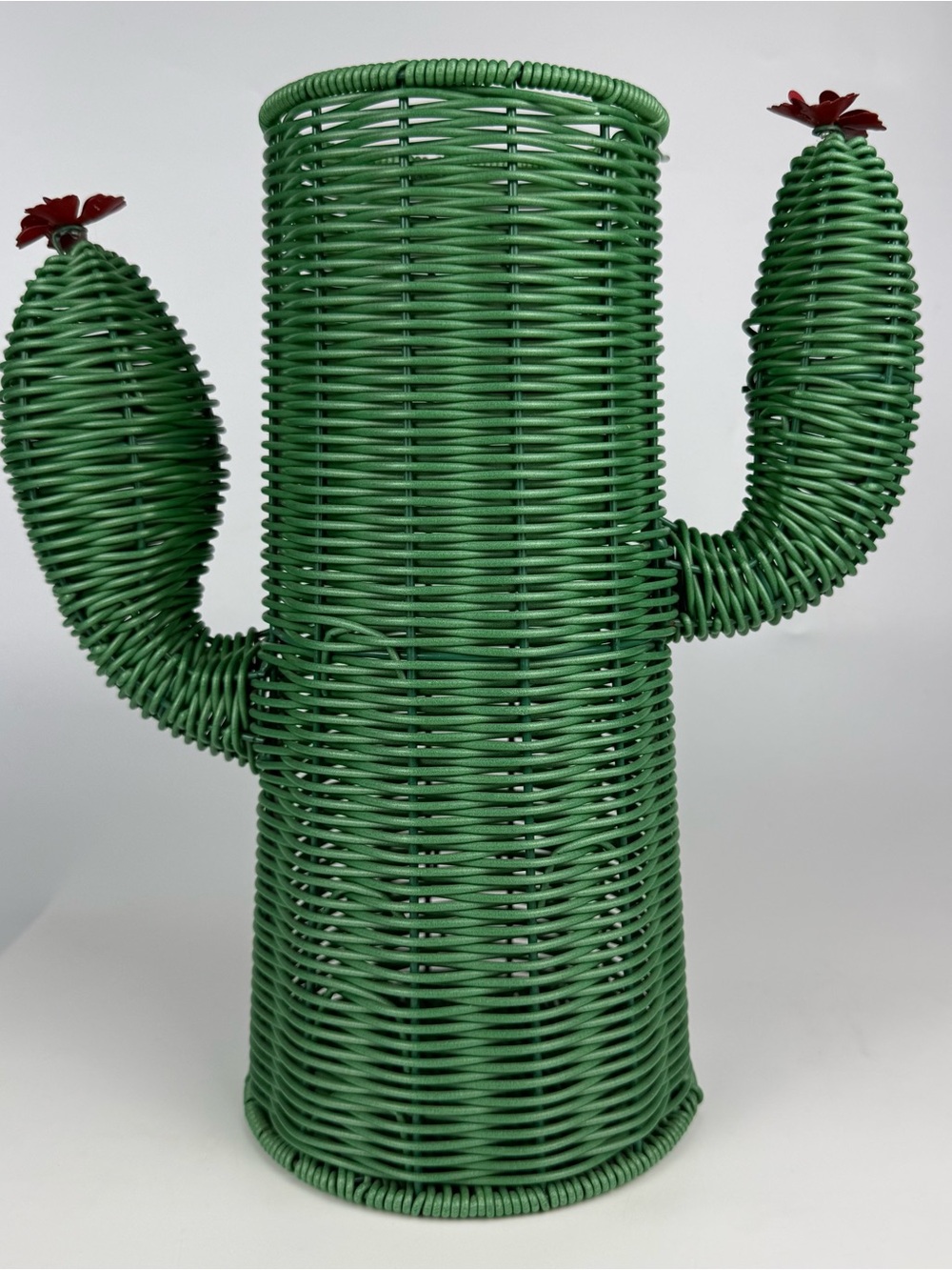 Resin Wicker Green Catus Planter/Vase with Metal Prickly Pears 12.5” tall